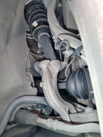 서스펜션 하부 사진 1